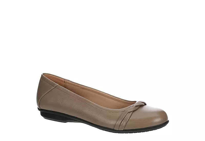 Lauren Blakwell Womens Eliana Flat - Taupe 3 Lauren Blakwell Womens Eliana Flat - Taupe