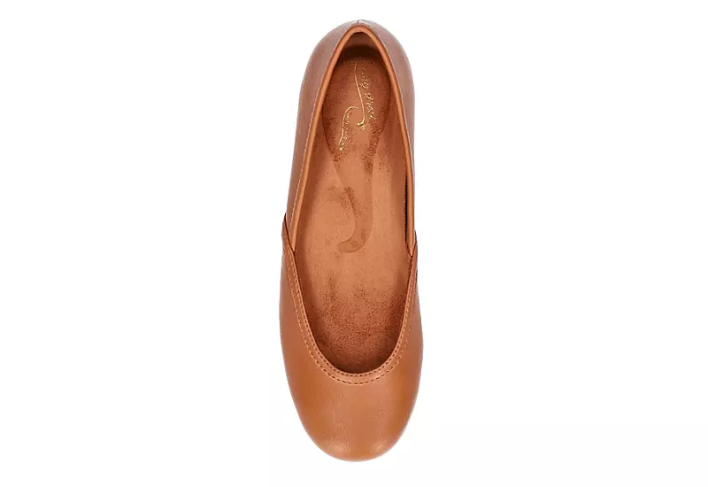 Easy Street Womens Tamar Flat - Dark Tan 8 Easy Street Womens Tamar Flat - Dark Tan - Image 6